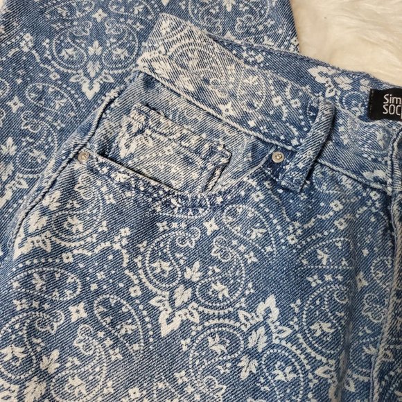 Retro High Waisted Pattered Jeans from Simple Society, 25" W - Picture 2 of 6